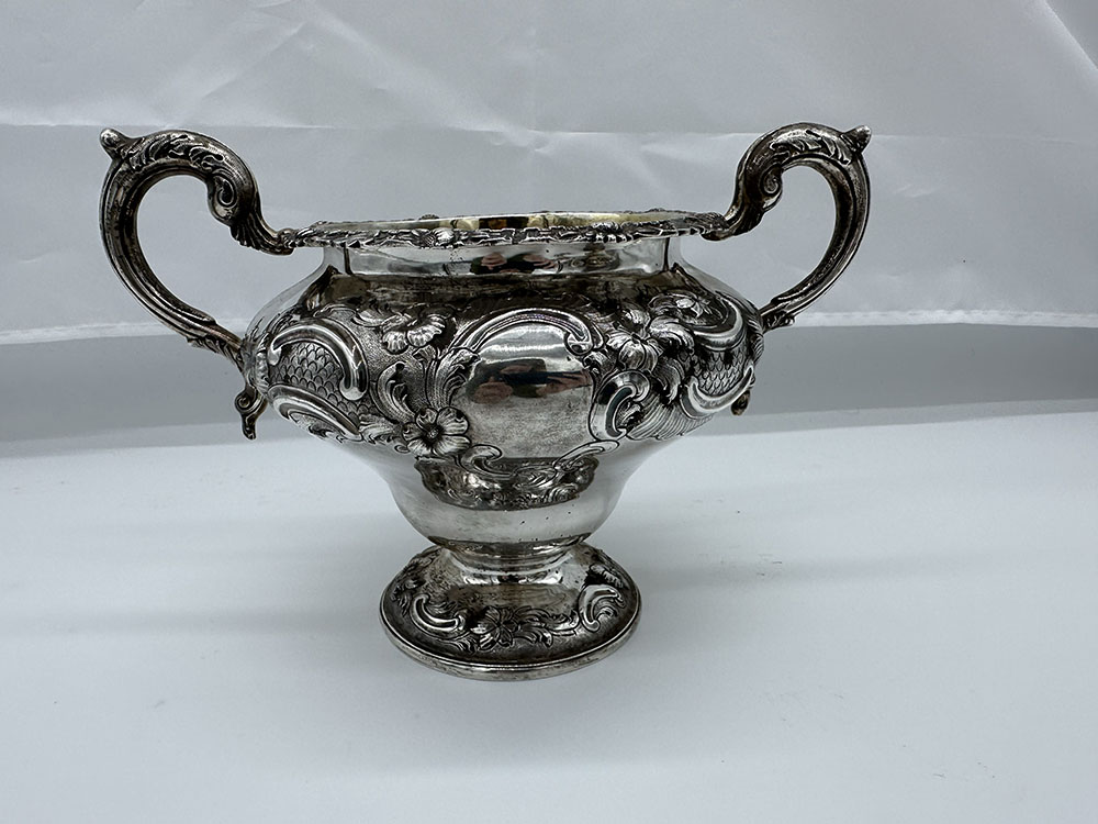 A solid silver antique tea set - Image 4 of 5