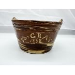 A Seaton pottery lugged bowl