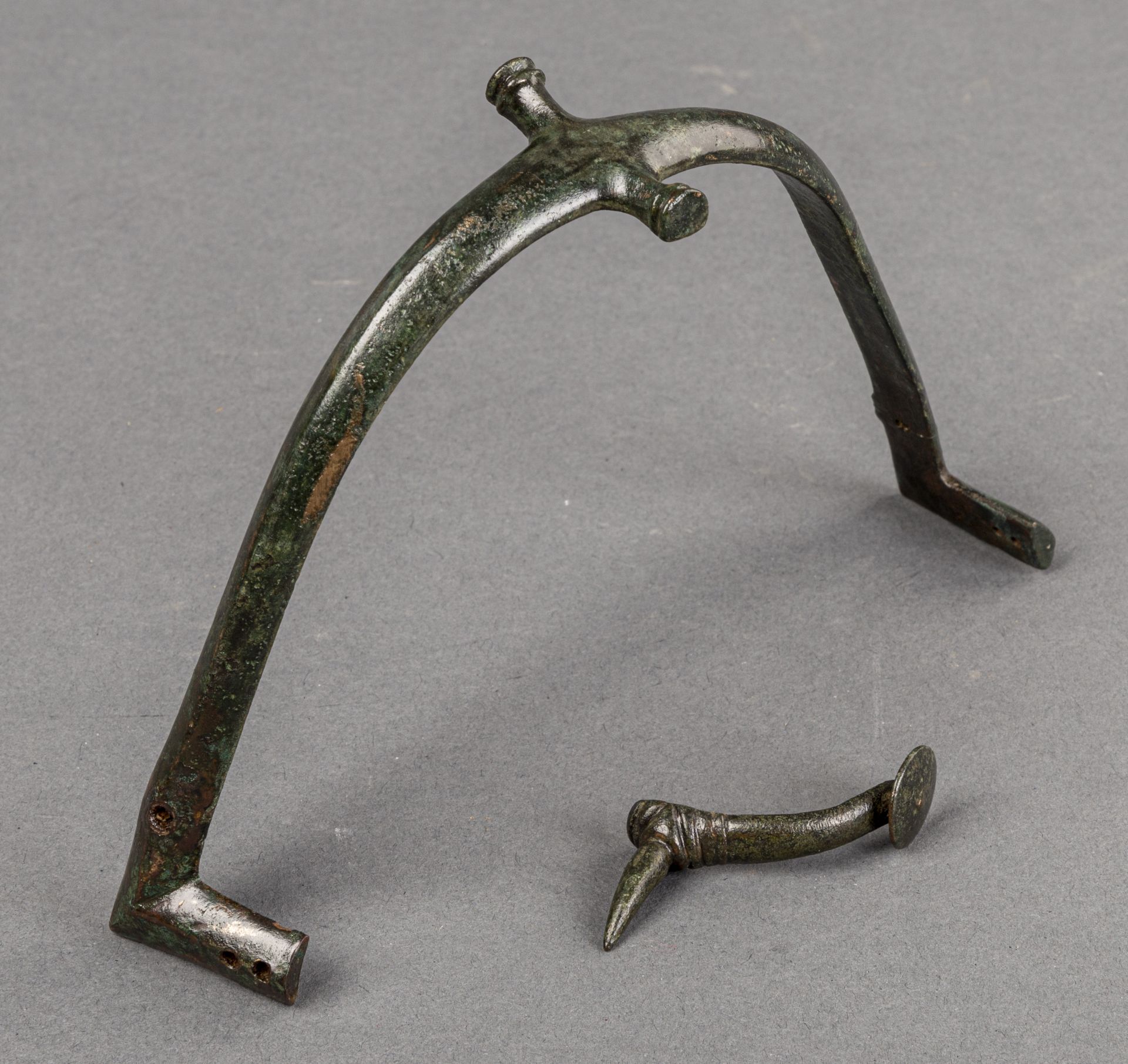 Bügel und Schließe einer römischen Reiterausrüstung