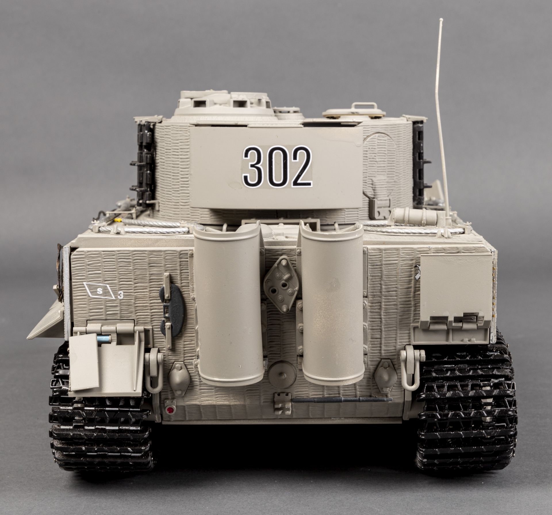 Modell Panzer 'Tiger 1', Modellbausatz (zusammengebaut) im Maßstab 1 : 16 - Image 4 of 11