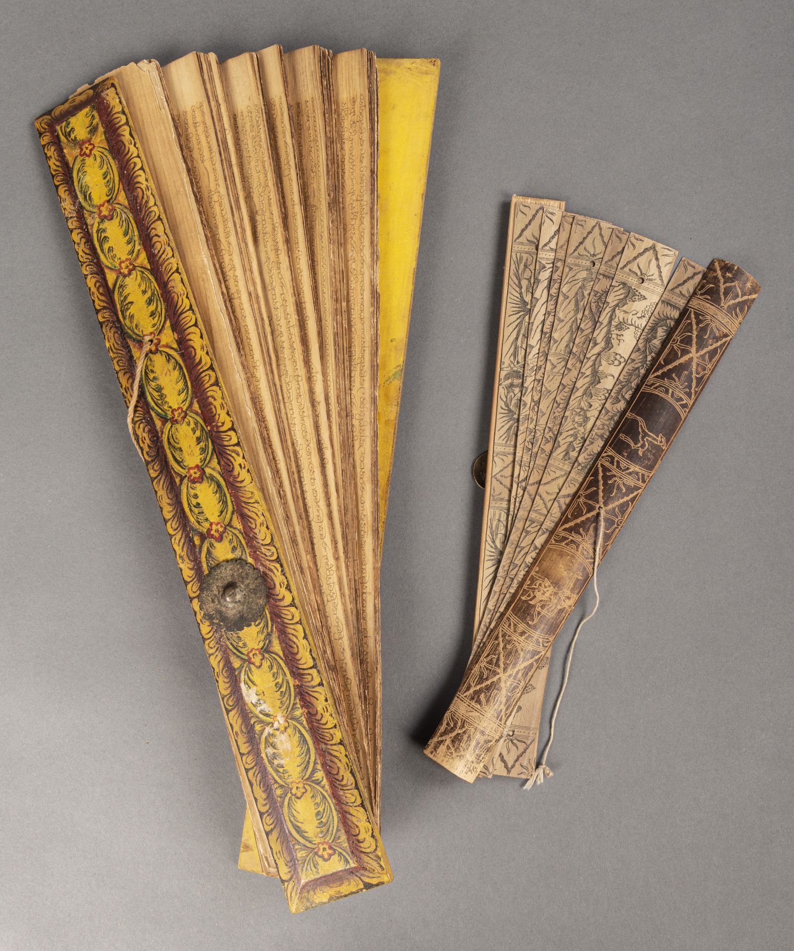 Zwei indonesische Bambusbücher, wohl Anfang 20. Jh.