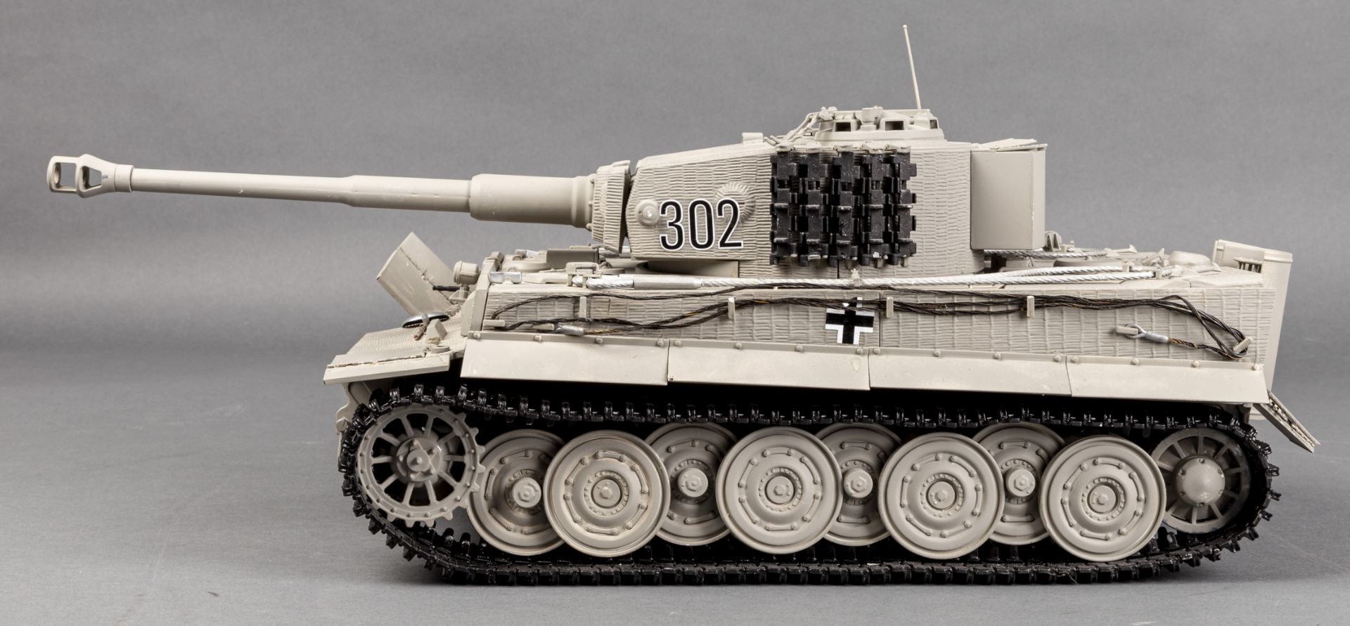 Modell Panzer 'Tiger 1', Modellbausatz (zusammengebaut) im Maßstab 1 : 16 - Image 2 of 11