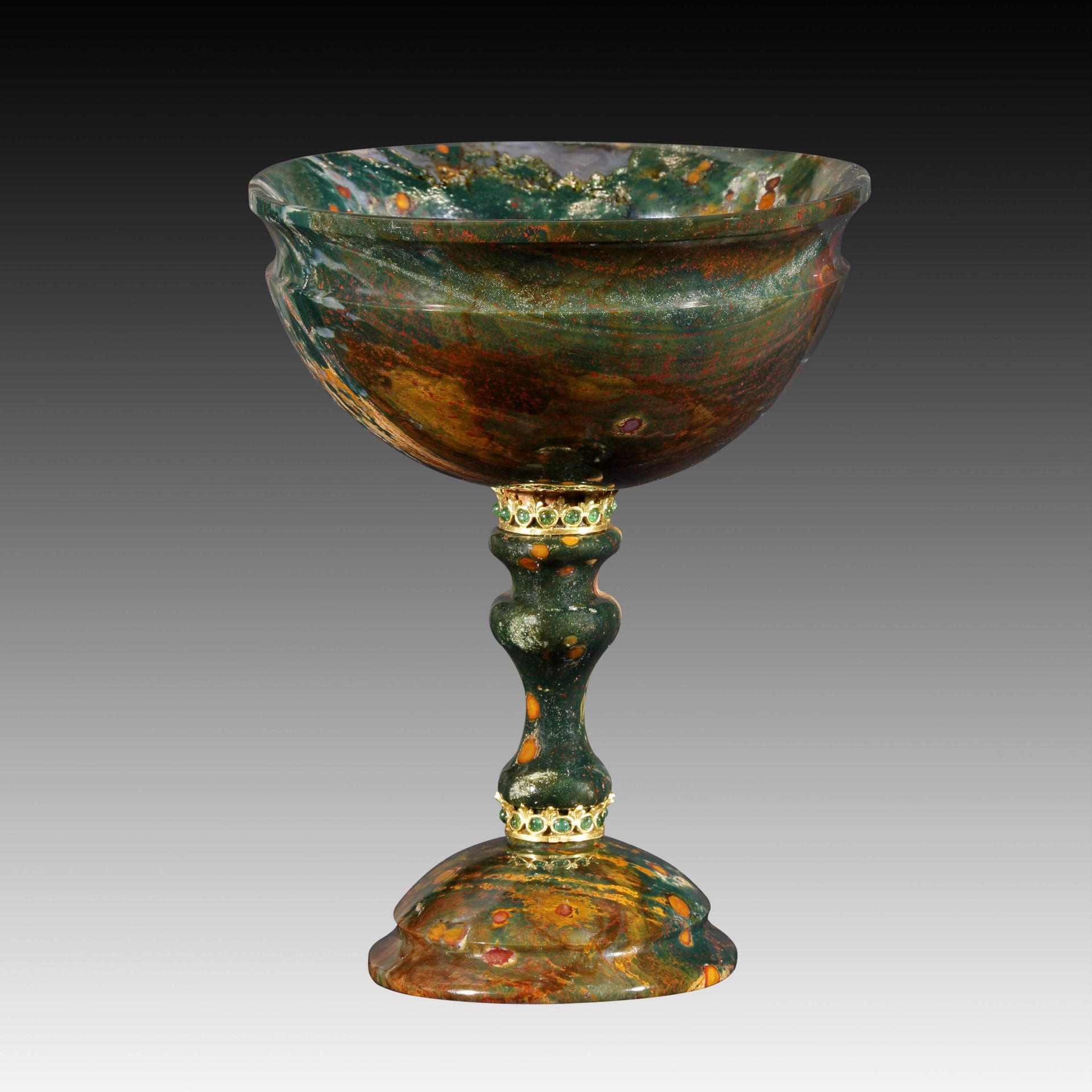 Ovaler Pokal aus grünem Jaspis - Kreation von Manfred Wild - Image 2 of 4
