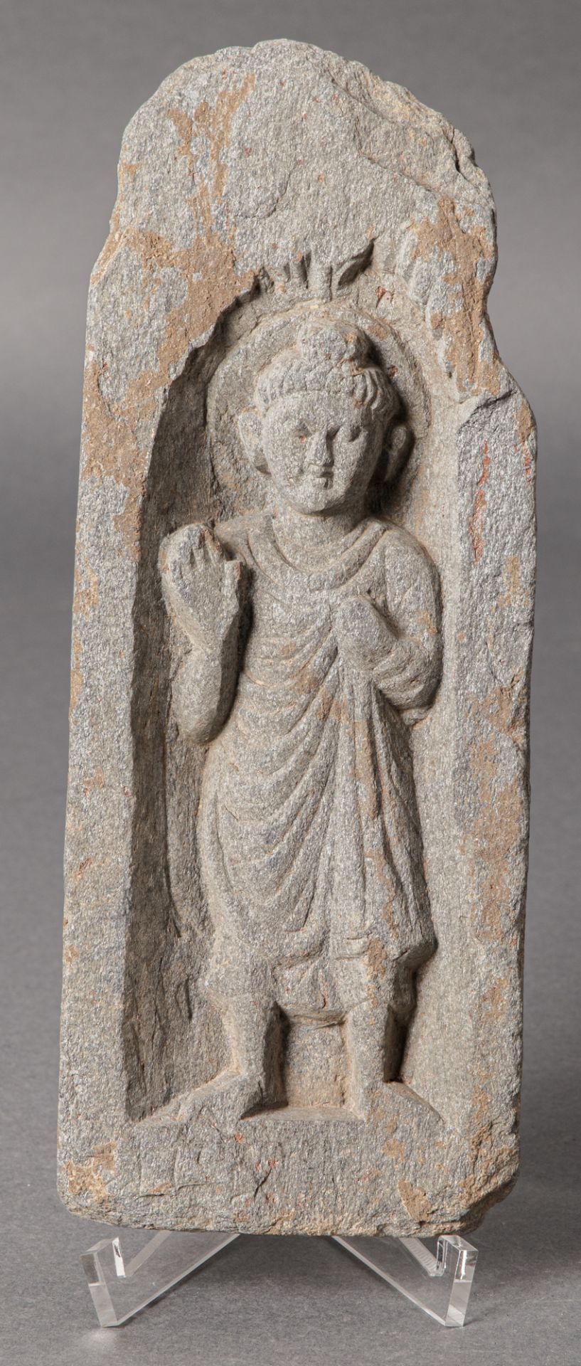 Buddha mit Wunscherfüllungs-Geste (Varada Mudra), im Stil von Gandhara