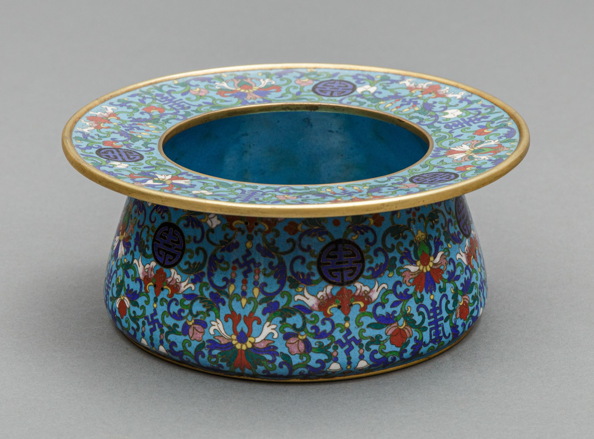 Cloisonné Schale, China, wohl Qing-Dynastie, Guangxu Zeit (1871-1911)