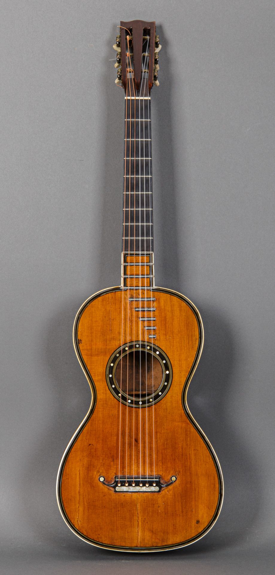 Romantische Gitarre (Biedermeier), Drouot-Koel, Mirecourt, um 1825 - Image 2 of 5