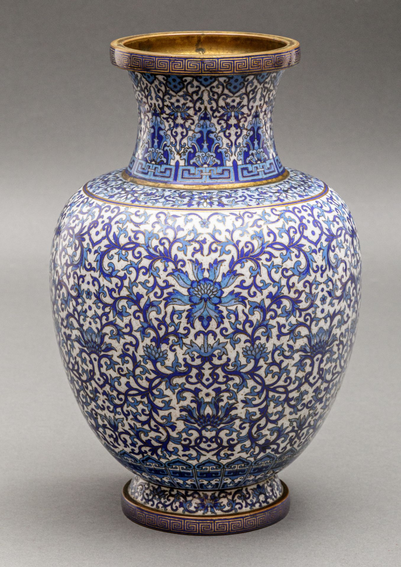 Cloisonné Vase, China, wohl Qing Dynastie (1644-1911) - Bild 2 aus 4