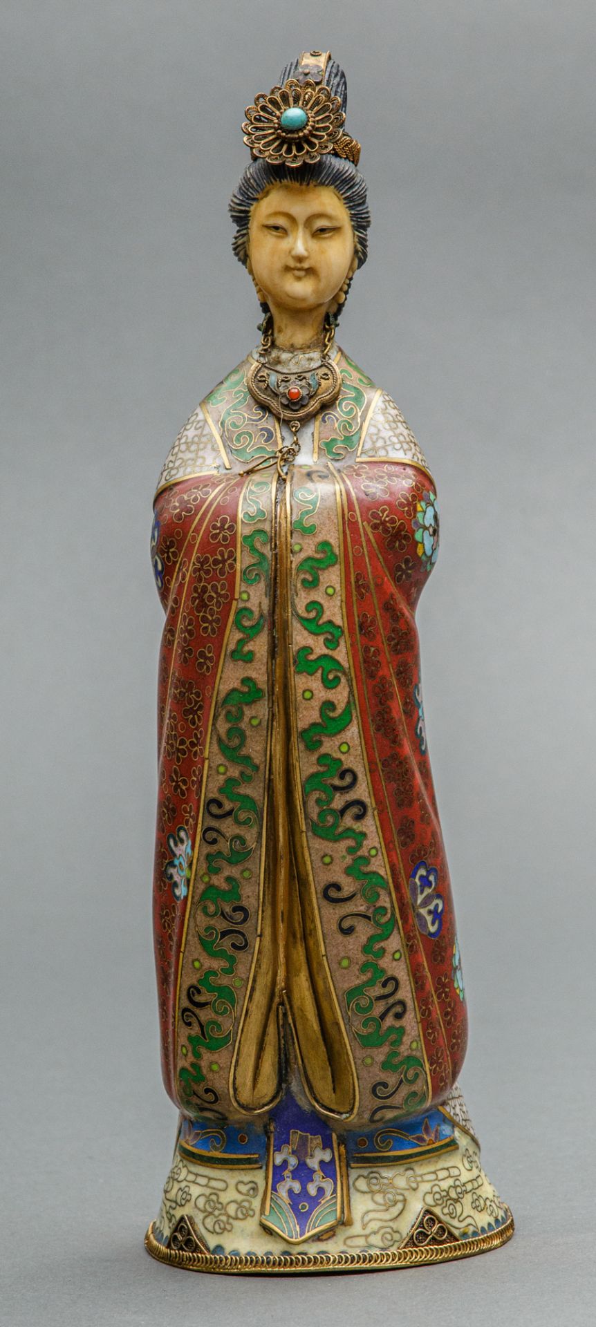 Cloisonné Figur, Hofdame, China, 20 Jh.