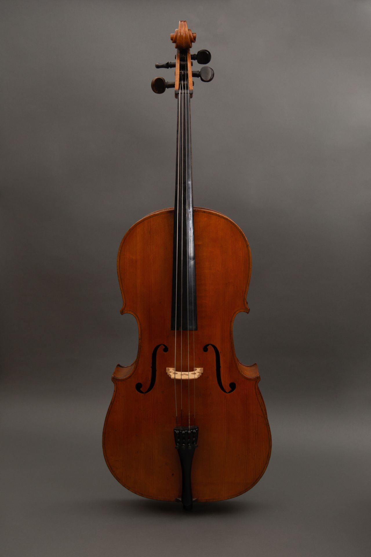 Violoncello ohne Zettel.