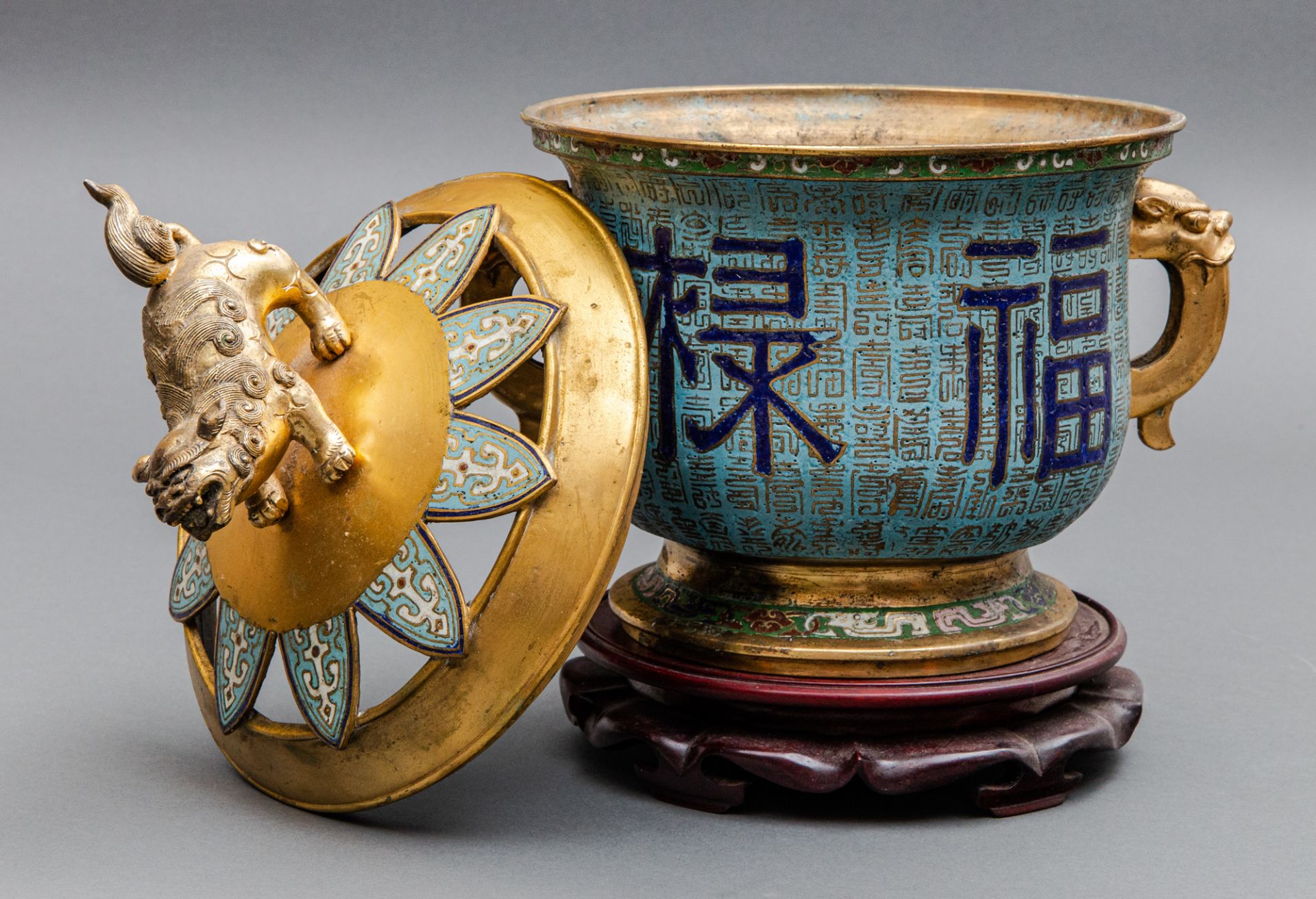 Cloisonné Räuchergefäß im chinesischen Stil, wohl Japan, 1860-1890 - Bild 7 aus 8