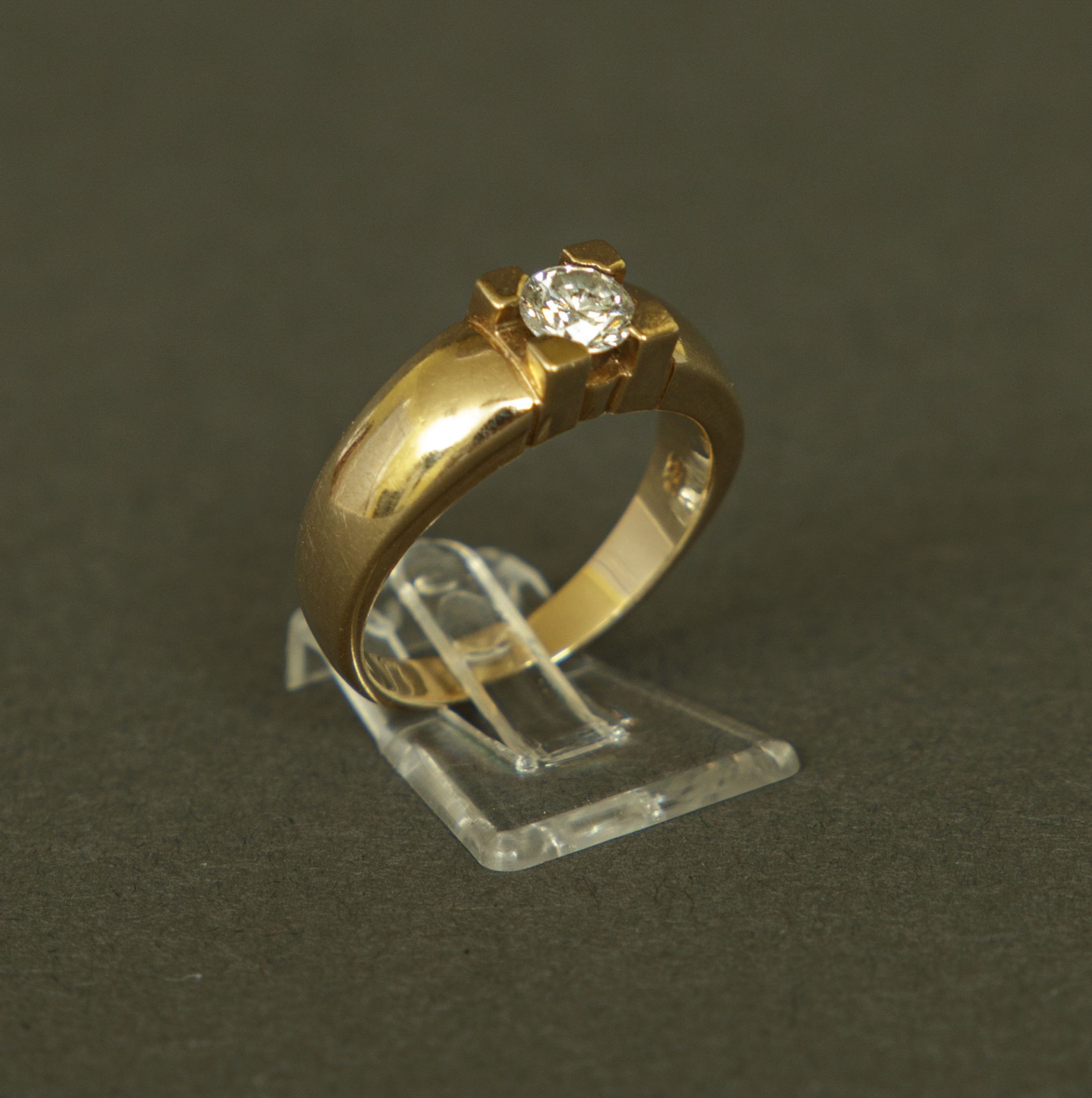 Ring mit Brillant von ca. 0,48 ct, 585er GG - Image 2 of 3