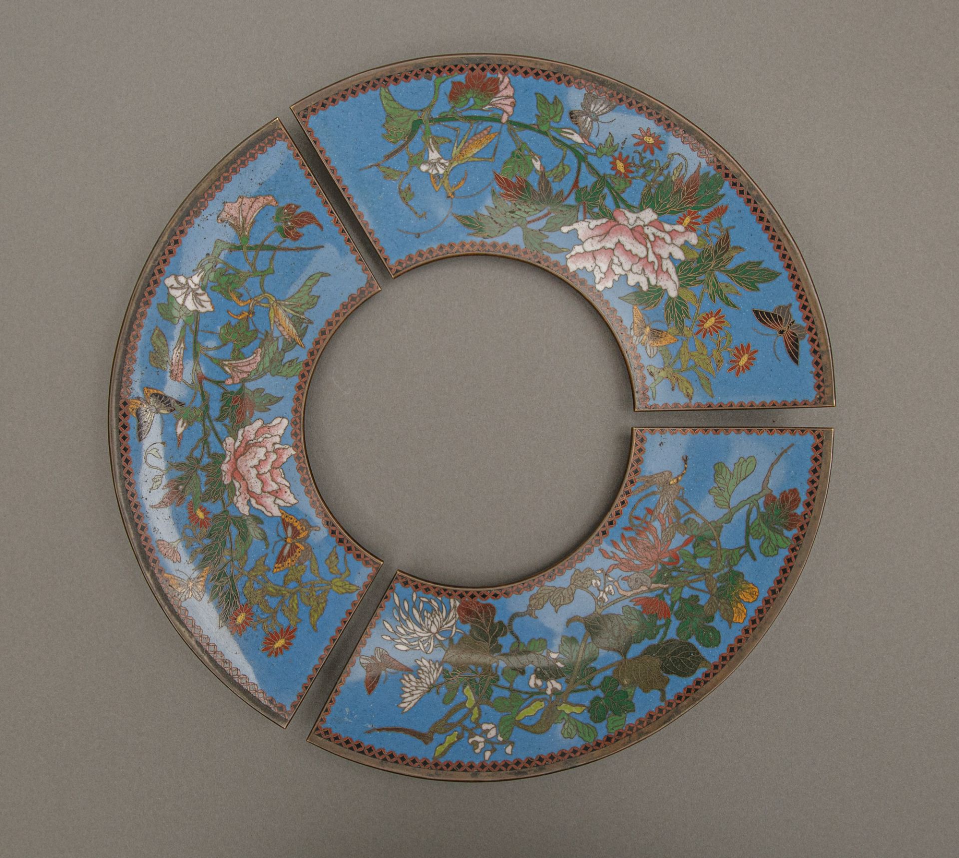 Cloisonné Servierschalen für Teezeremonie, Japan, Meiji-Zeit (1856-1937)