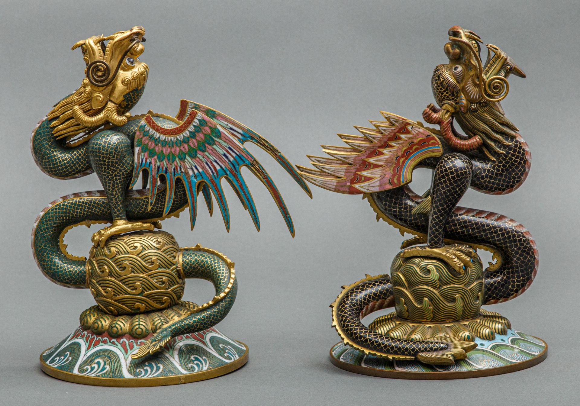 Paar Cloisonné Räucher-Drachen, China, späte Qing Dynastie um 1900