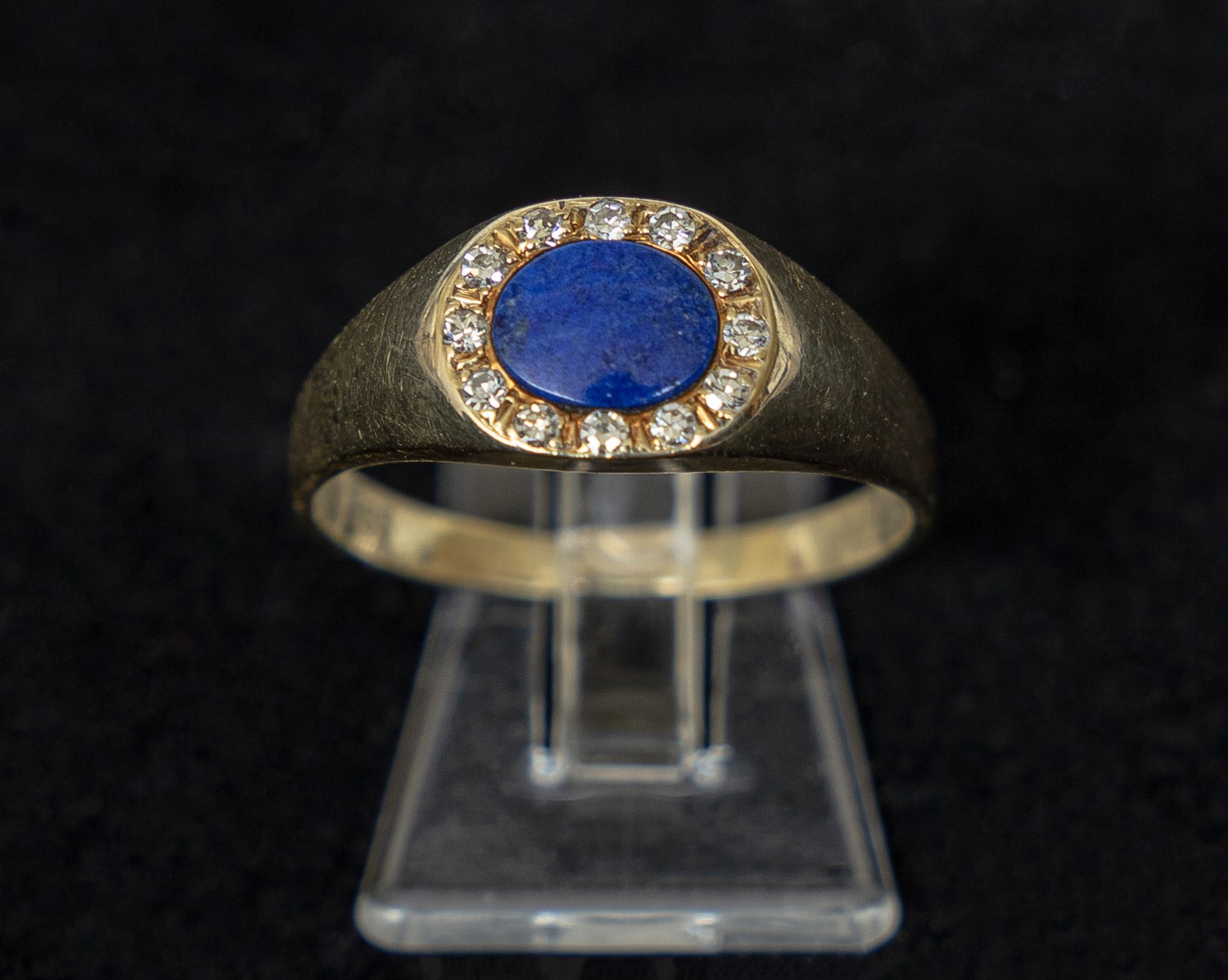 Ring mit Lapislazuli und Diamanten, 585 GG