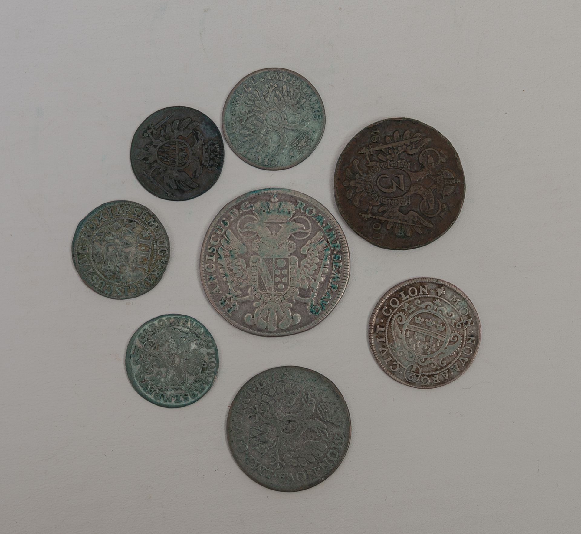 Acht Münzen des Römisch-Deutschen Reiches/Habsburg, 18. Jh. - Image 2 of 2