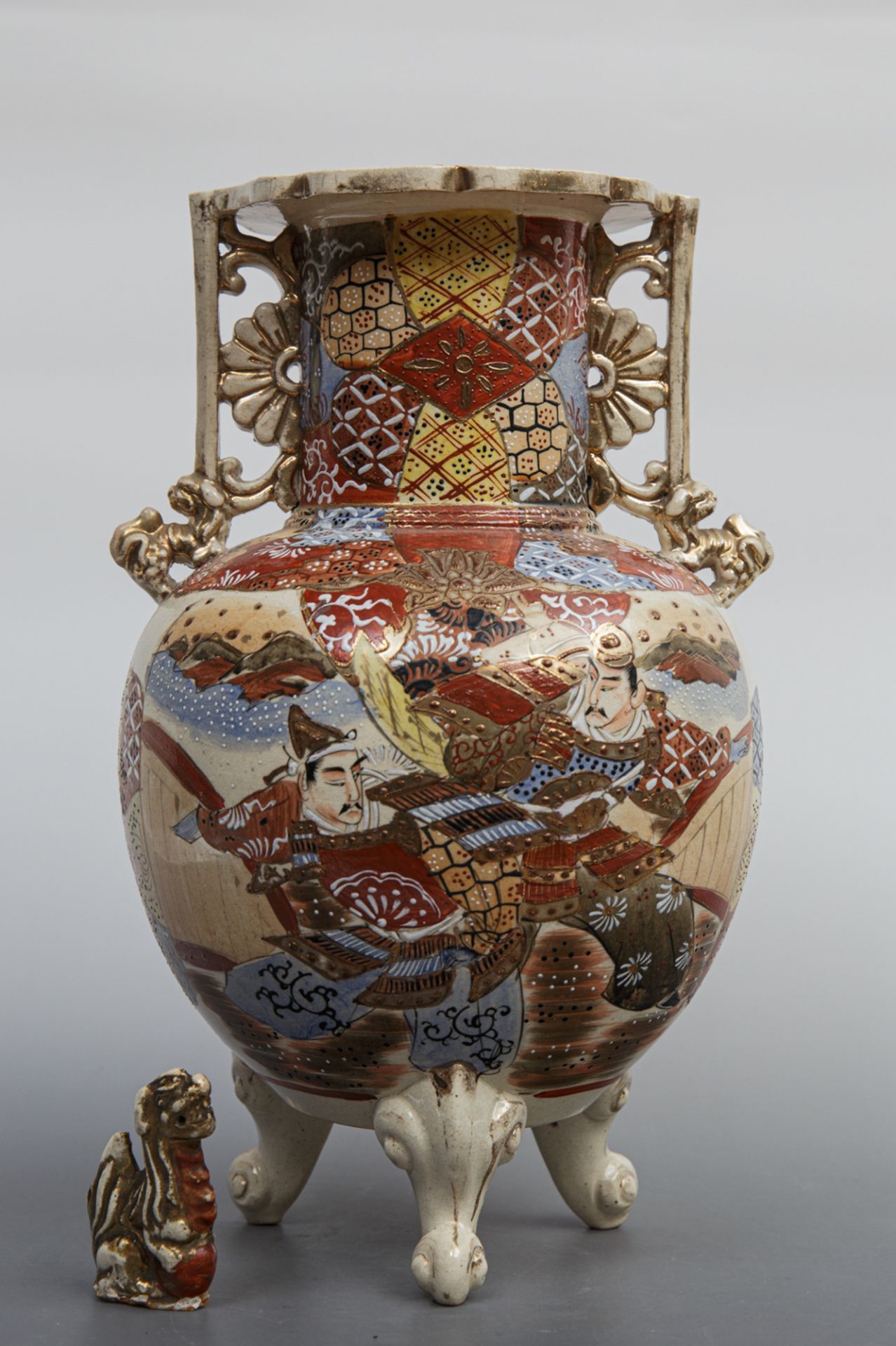 Satsuma Deckelvase, Japan, wohl 1920-30 - Image 2 of 3