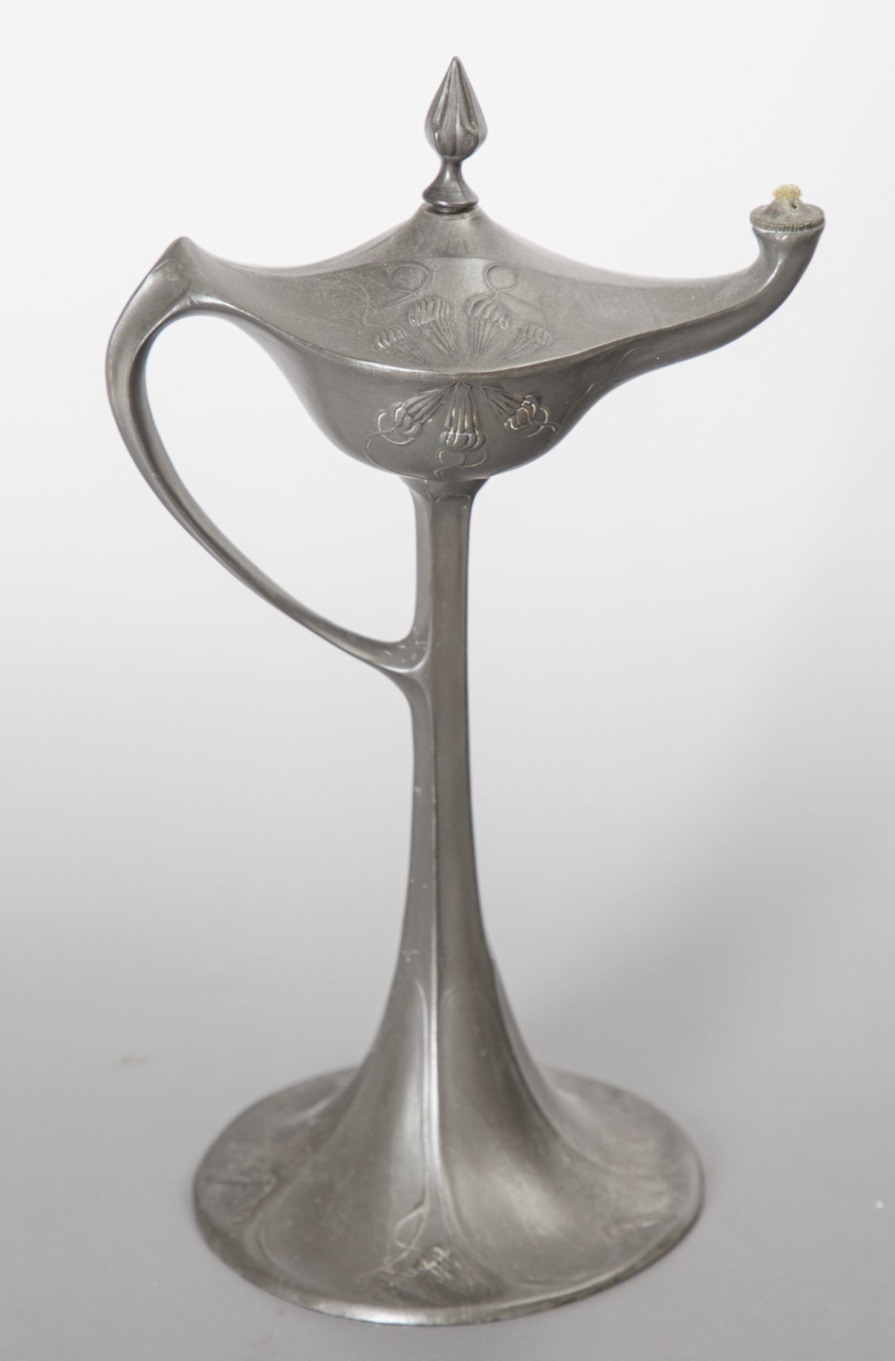 Kayserzinn, Zigarrenlampe, Entwurf: Hugo Leven, um 1900 - Image 2 of 3