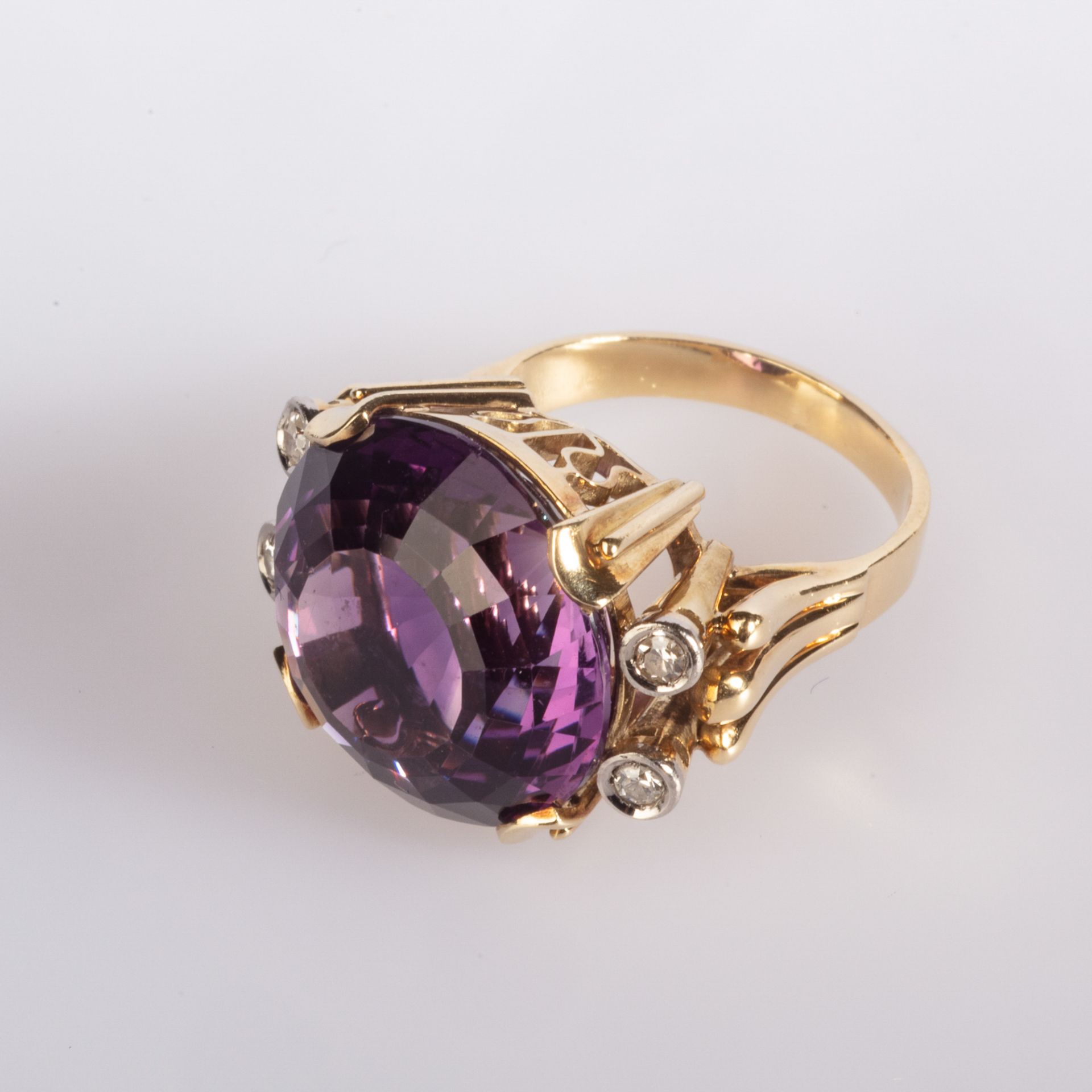 Amethystring mit 4 kleinen Brillanten, 585er GG - Image 2 of 2