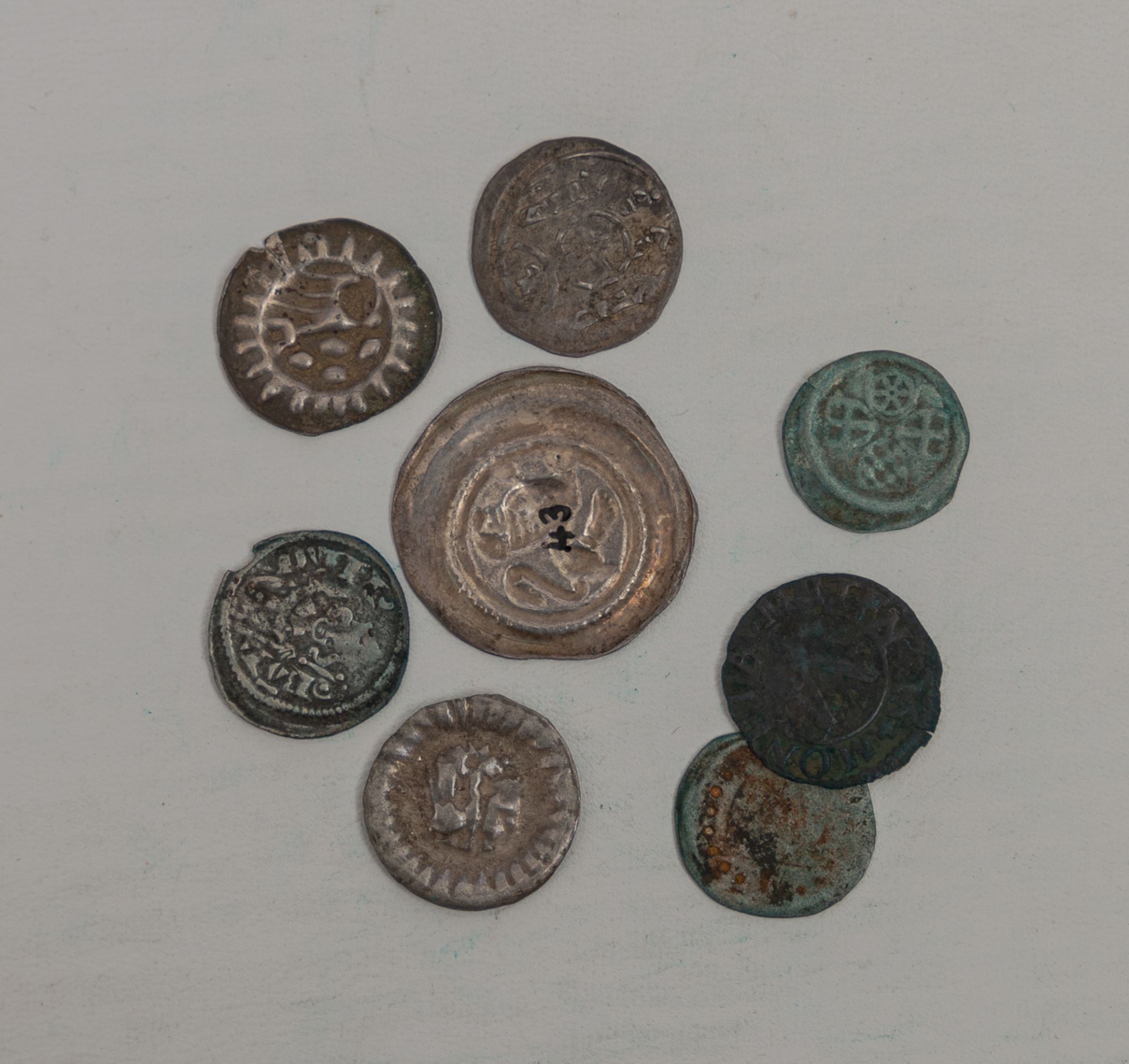 Acht deutsche Kleinmünzen, 13.-15. Jh.