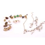 A small collection of jewellery, to include three pairs of cultured pearl earstuds, a horseshoe