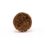 An Edward VII sovereign mounted in an ornate 9ct yellow gold ring mountCondition report: 16.3 grams