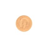 A George V Royal Mint full Sovereign gold coin, dated 1914, total weight of item 7.9 grams.