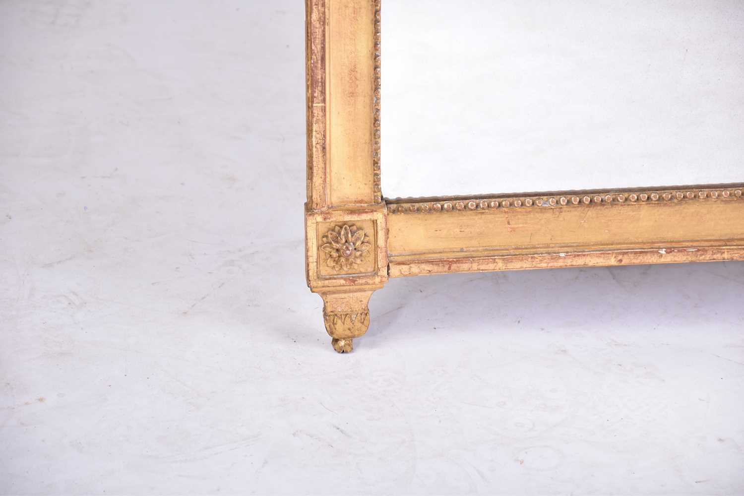 A late 18th century probably Italian carved wood and gilt gesso wall mirror with pierced oakleaf and - Bild 9 aus 21