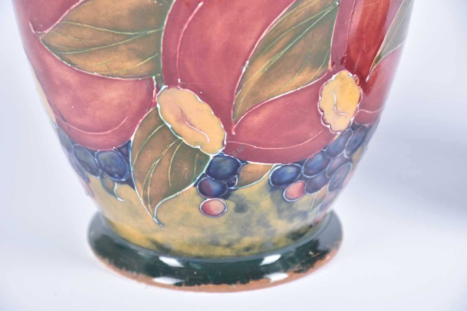 An early 20th Century William Moorcroft Pomegranette vase on an ochre background, base signed W - Bild 7 aus 11