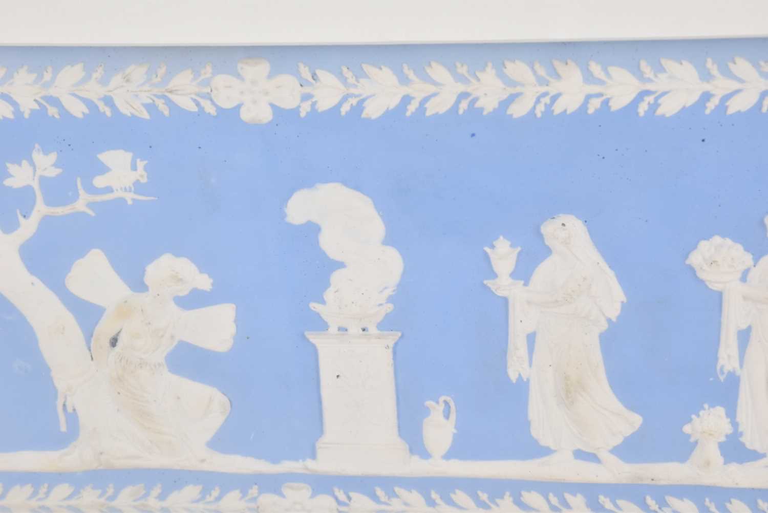 Four Wedgwood style panels, 19th/20th century, relief moulded with Cupid & Psyche, with other muses, - Bild 6 aus 6