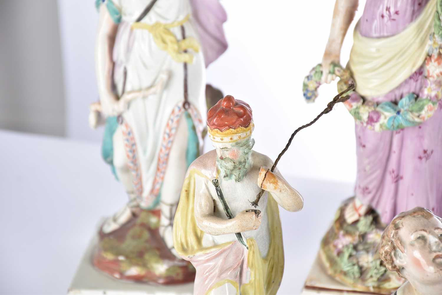 A collection of early 19th century Staffordshire pearlware figures, including an Enoch Wood figure - Bild 2 aus 31