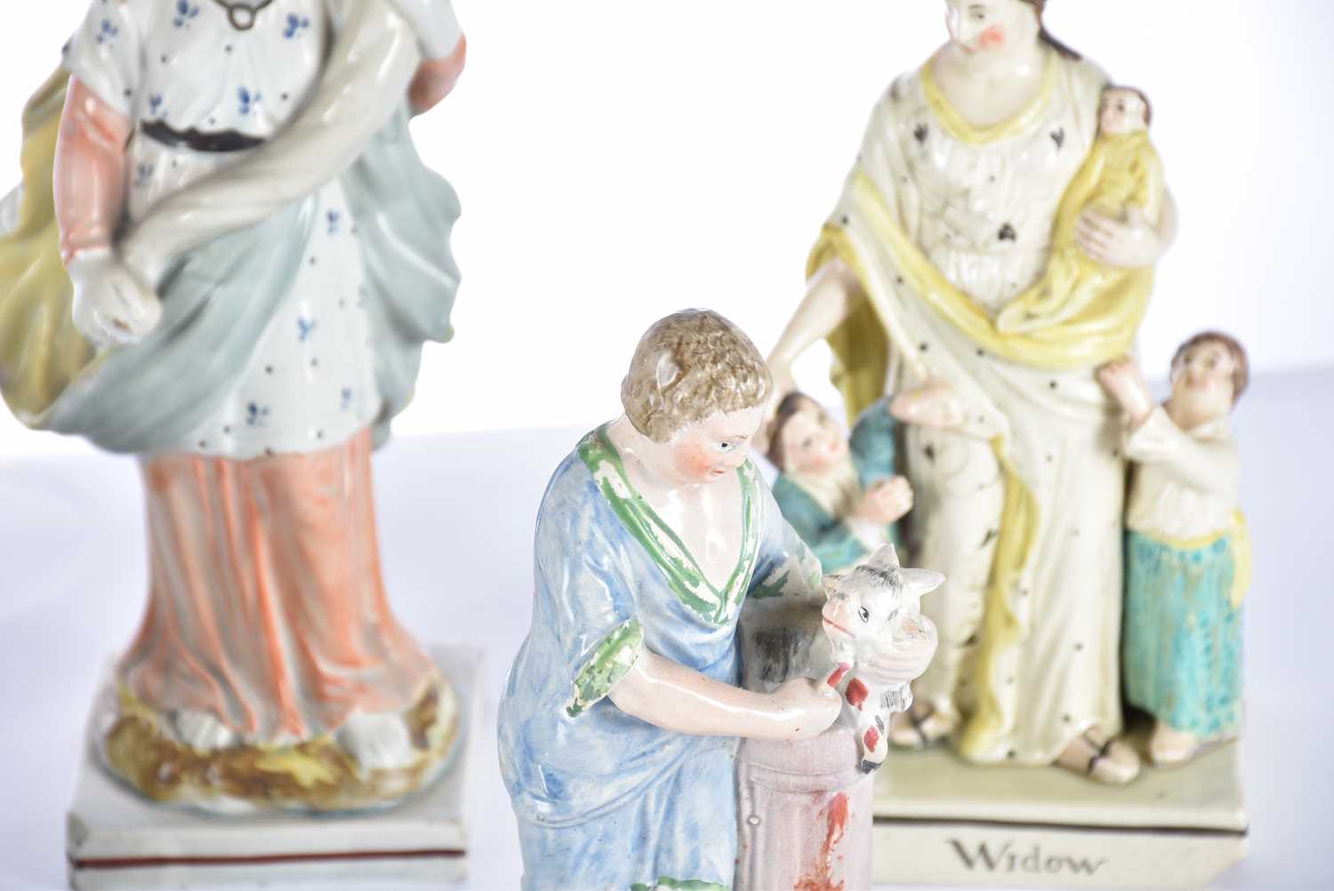 A collection of early 19th century Staffordshire pearlware figures, including an Enoch Wood figure - Bild 3 aus 31