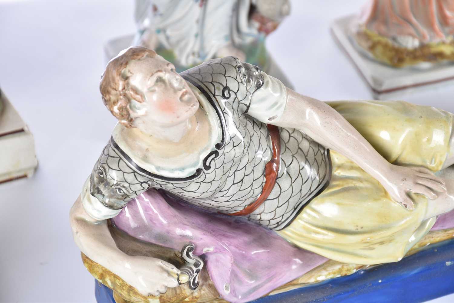 A collection of early 19th century Staffordshire pearlware figures, including an Enoch Wood figure - Bild 28 aus 31