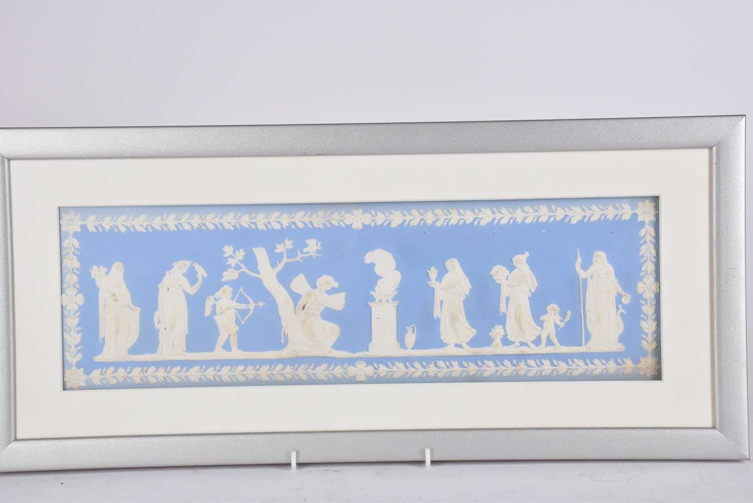 Four Wedgwood style panels, 19th/20th century, relief moulded with Cupid & Psyche, with other muses, - Bild 5 aus 6