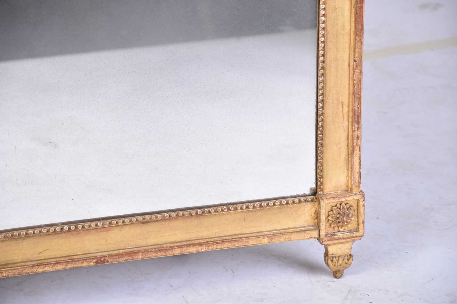 A late 18th century probably Italian carved wood and gilt gesso wall mirror with pierced oakleaf and - Bild 5 aus 21