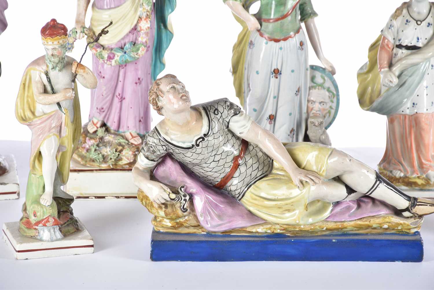 A collection of early 19th century Staffordshire pearlware figures, including an Enoch Wood figure - Bild 14 aus 31