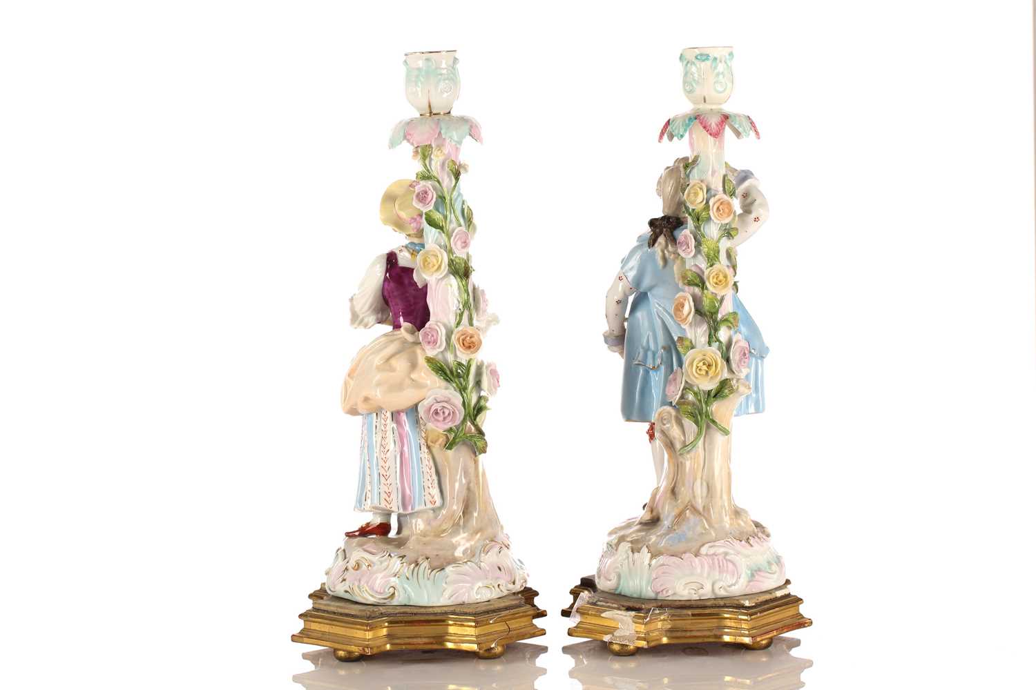 A pair of Continental porcelain figural candlesticks, late 19th century, possibly Volkstedt, mounted - Bild 9 aus 9