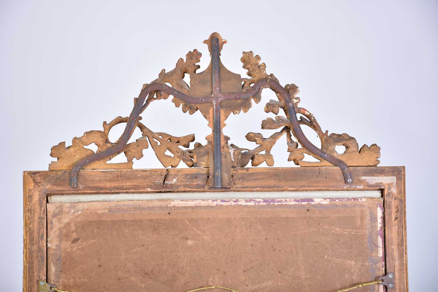 A late 18th century probably Italian carved wood and gilt gesso wall mirror with pierced oakleaf and - Bild 4 aus 21