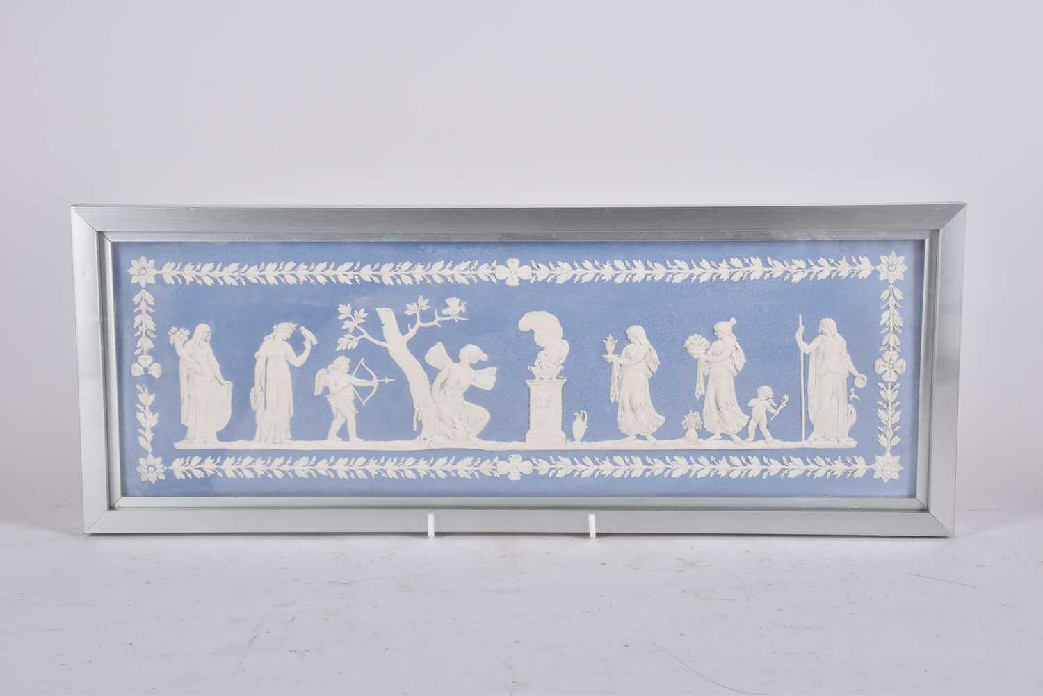 Four Wedgwood style panels, 19th/20th century, relief moulded with Cupid & Psyche, with other muses, - Bild 4 aus 6