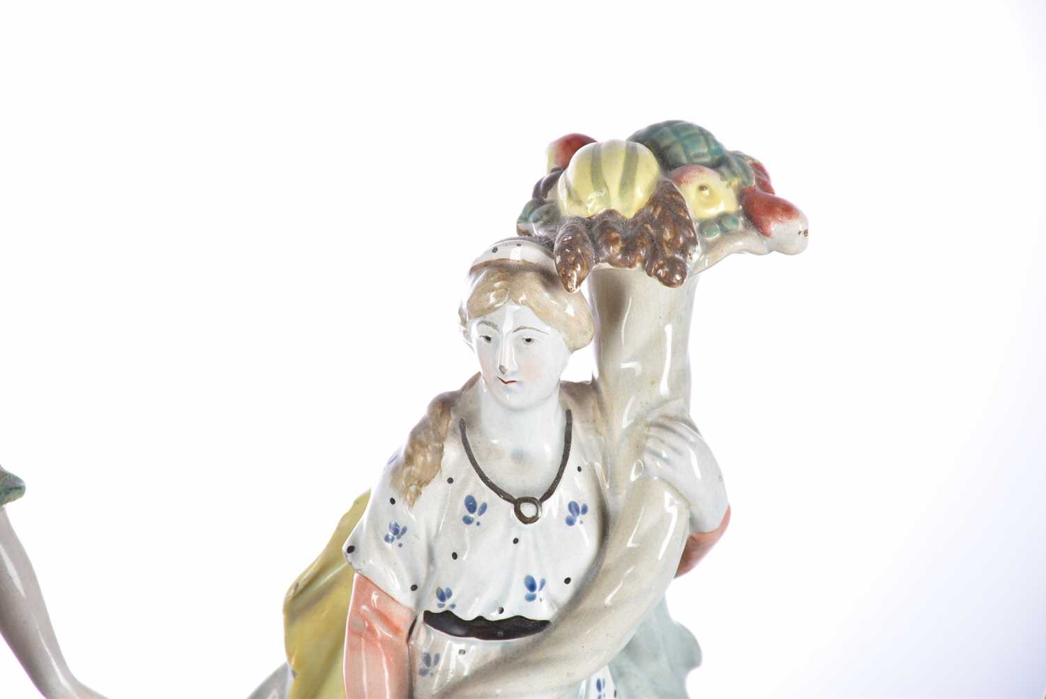 A collection of early 19th century Staffordshire pearlware figures, including an Enoch Wood figure - Bild 16 aus 31