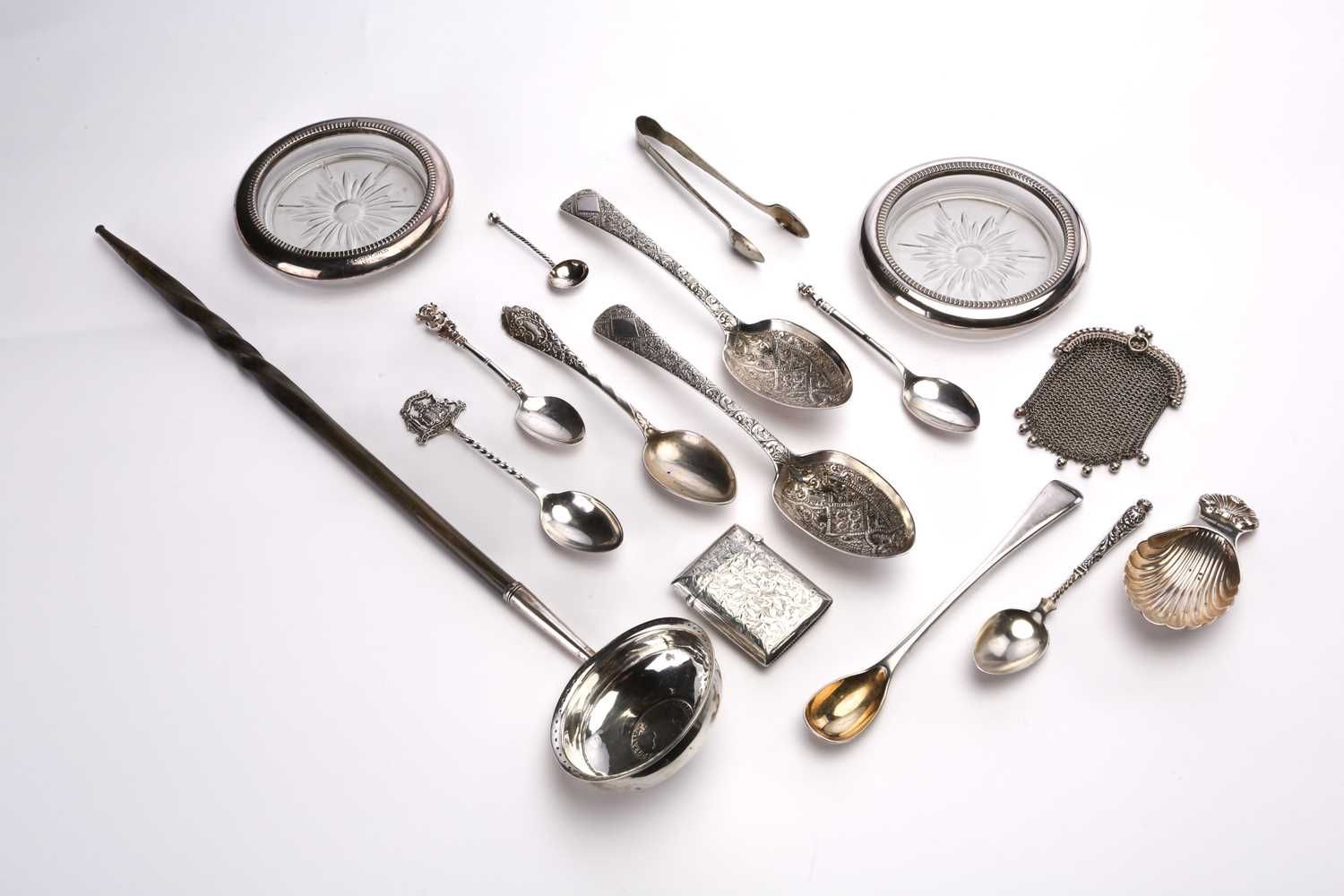 A small collection of silver and plated wares including silver vesta, lady's mesh purse and other