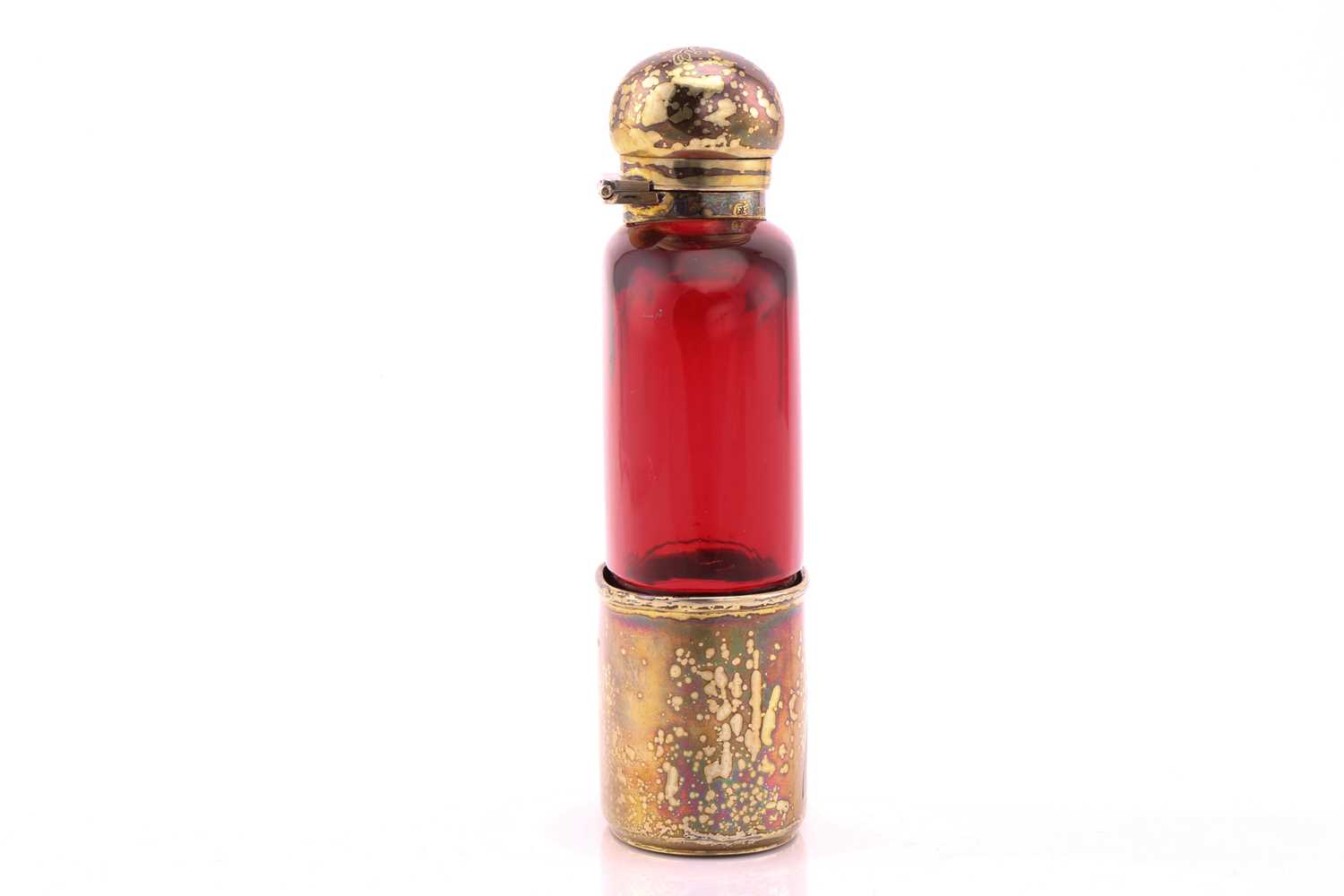 A Victorian silver gilt and ruby flash glass hip flask; pull-off beaker and bayonet cover - Image 4 of 8