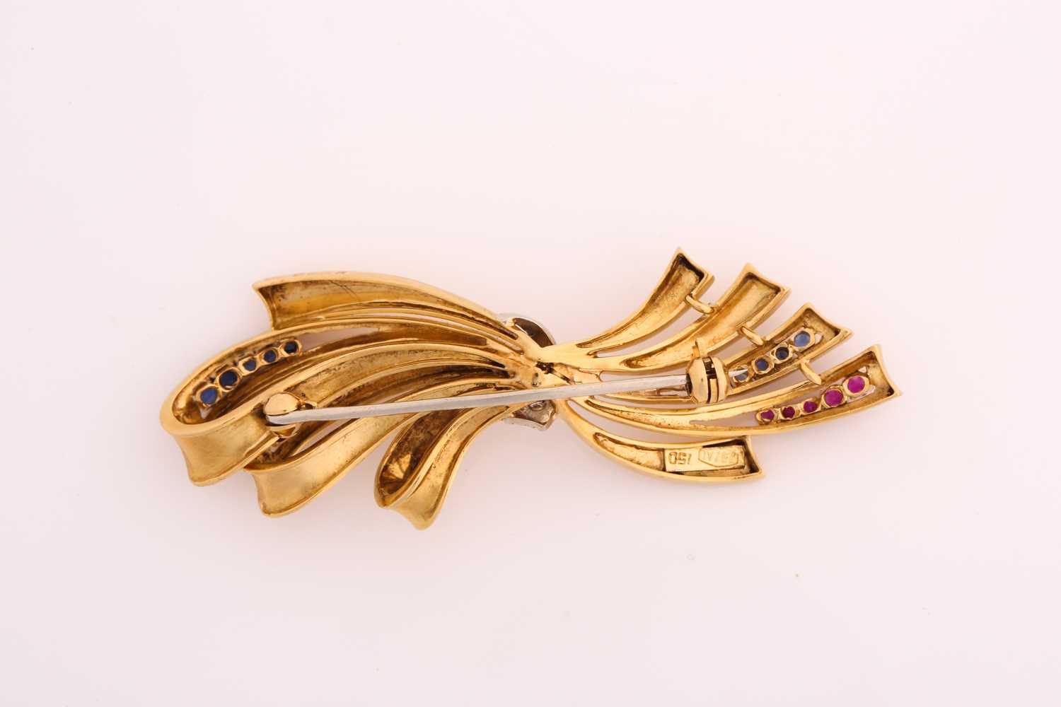 An 18ct bi-coloured gold bow brooch with gemstone accents, consisting of small round sapphires and - Image 2 of 5