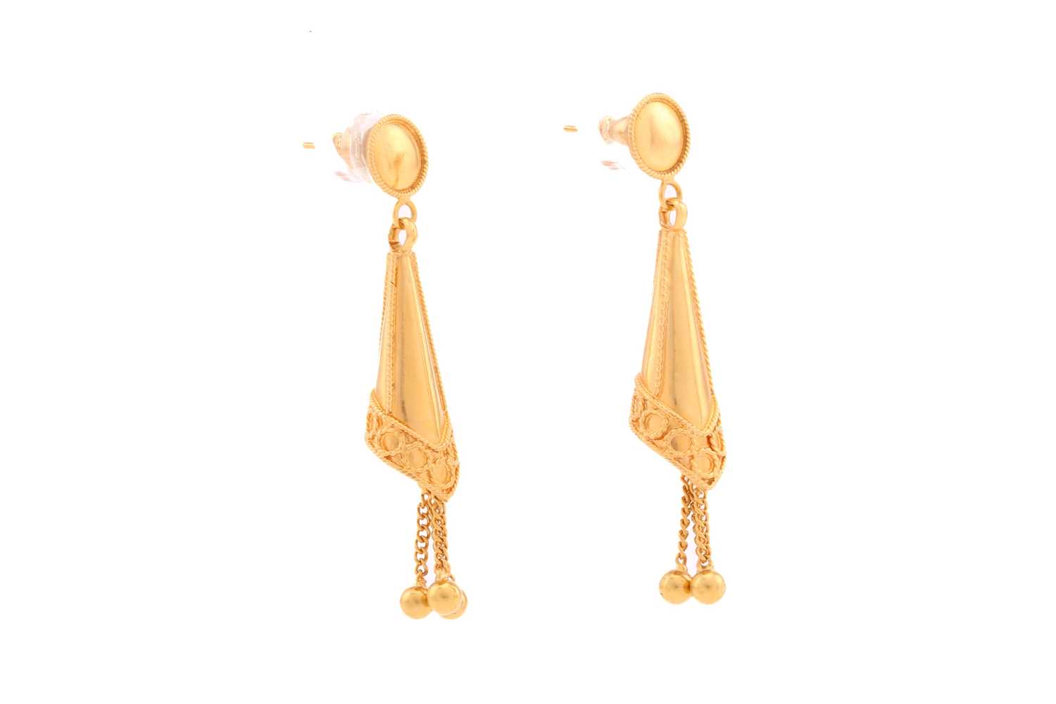 A pair of cone-shaped drop earrings, each comprises a yellow precious metal long cone with - Image 2 of 4