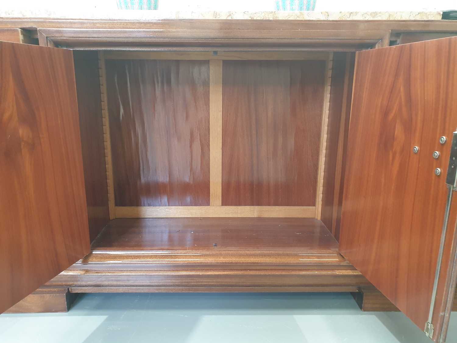 A Continental Art Deco walnut sideboard with raised marble top with central recessed cupboards - Image 13 of 26