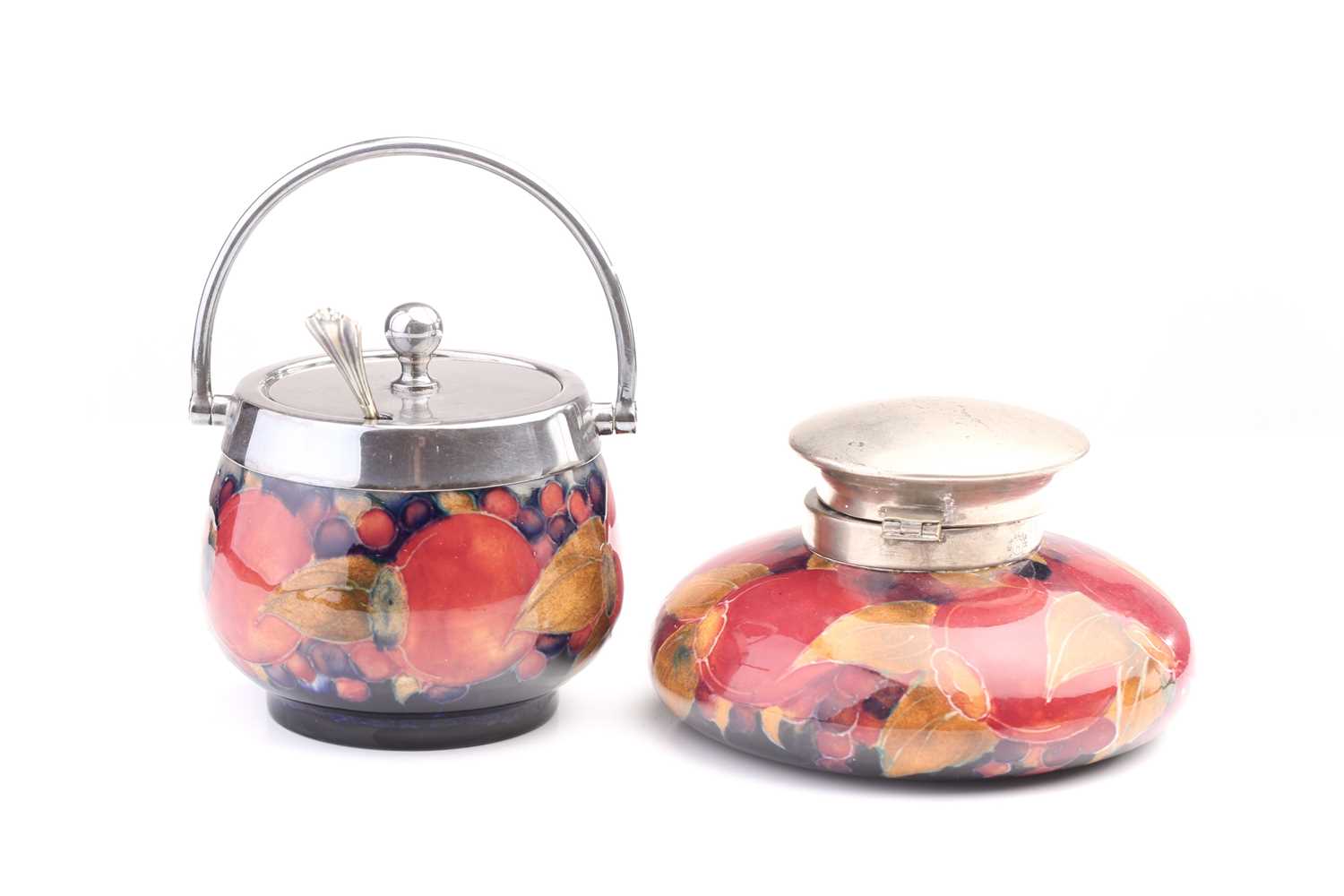 A Moorcroft Pomegranate pattern inkwell, of squat form with plated mounts, 11.3 cm diameter at the - Image 3 of 6