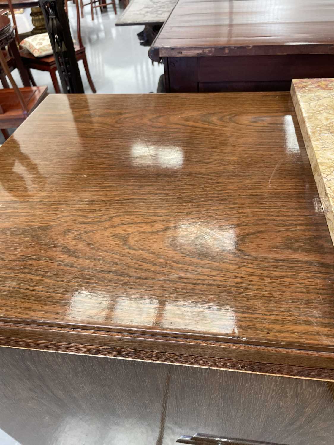 A Continental Art Deco walnut sideboard with raised marble top with central recessed cupboards - Image 24 of 26