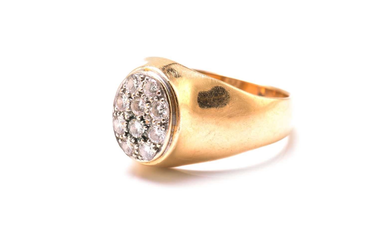 A signet ring pavé set with diamonds, comprises ten brilliant diamonds with an estimated total - Image 4 of 4