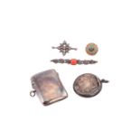 A small lot containing silver items, to include a plain silver vesta case, Birmingham hallmarked