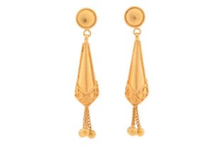 A pair of cone-shaped drop earrings, each comprises a yellow precious metal long cone with