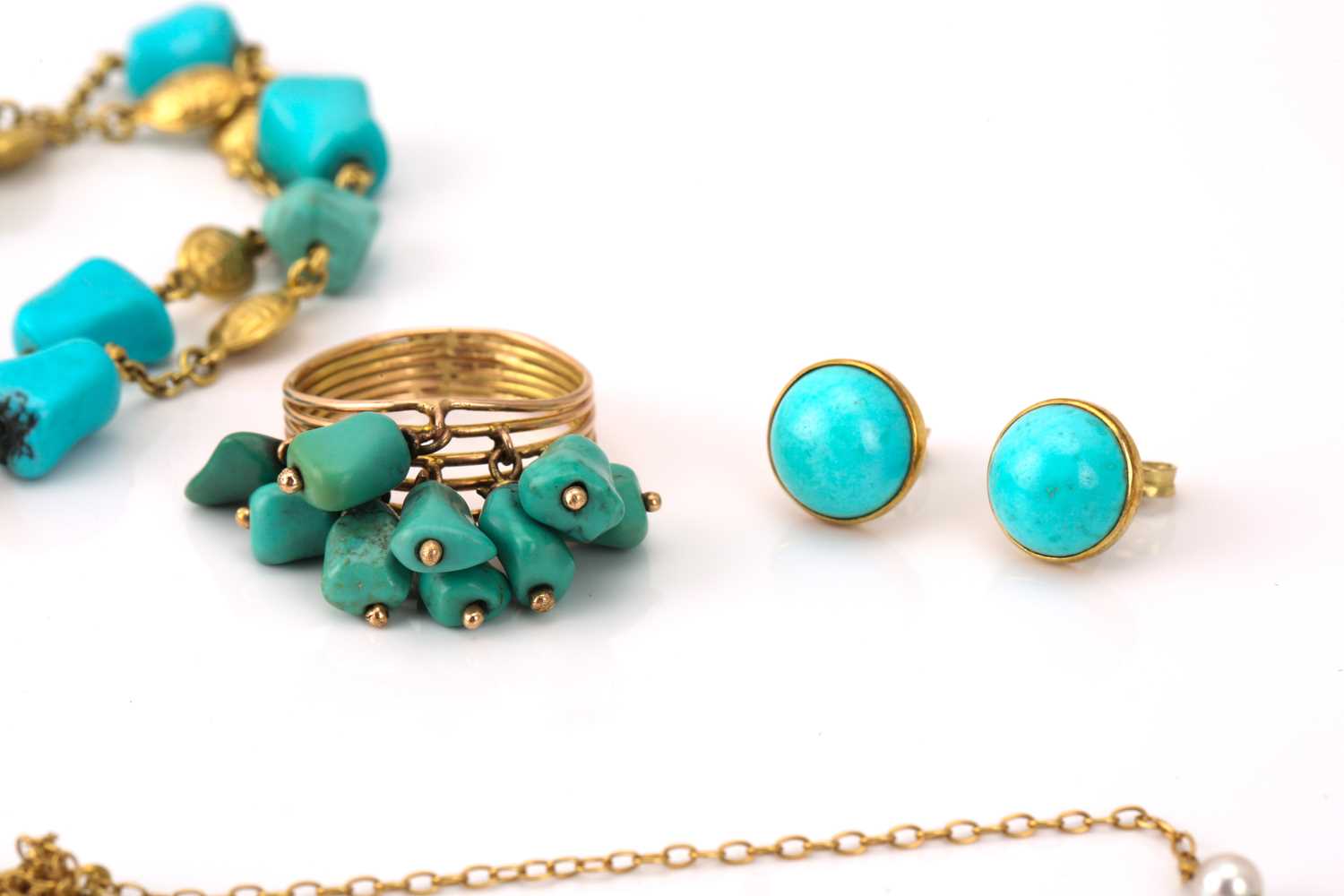 A group turquoise lot and a chain with pearls; to include a long turquoise bead necklace with 'Shou' - Image 2 of 4